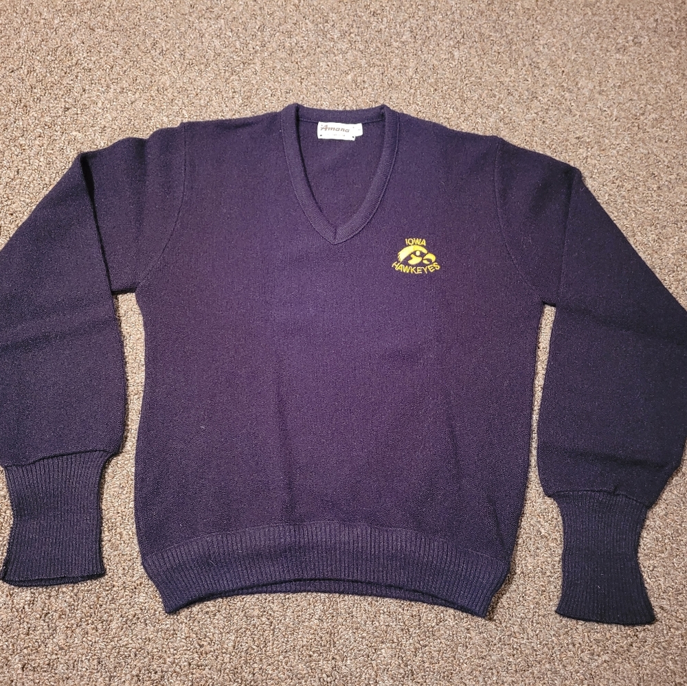 Amana Woolen Mills Black Iowa Hawkeye V Neck Sweater
